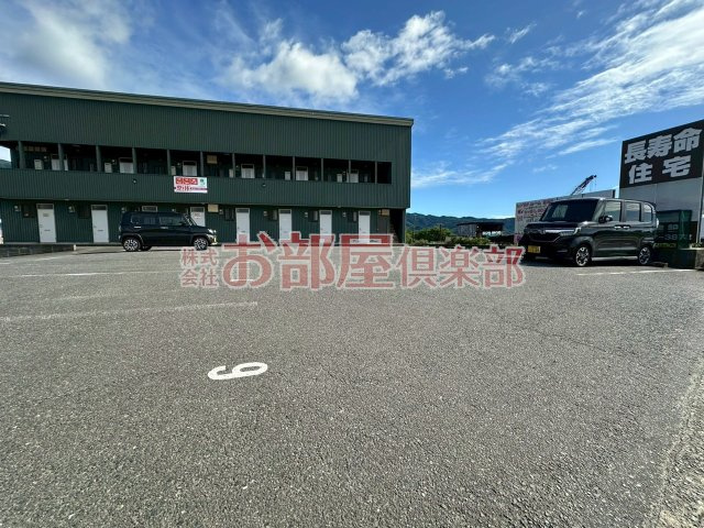 サンマリノ善導寺の駐車場
