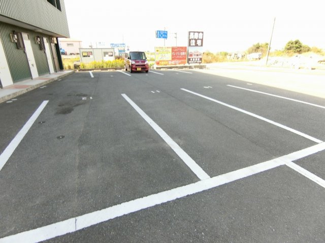 サンマリノ善導寺の駐車場|カースペースがあります
