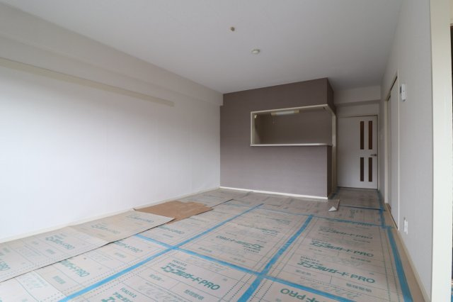 サンライズ春日丘の居間・リビング