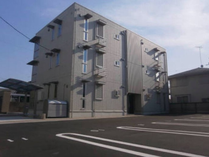 プリメーロの駐車場