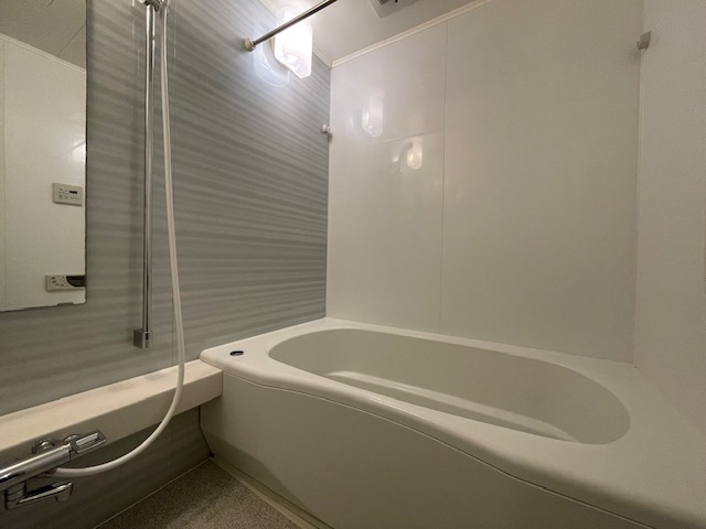 アーサー飯倉ヒルズの浴室|浴室は1418サイズで浴槽にゆったりと浸かることができます。