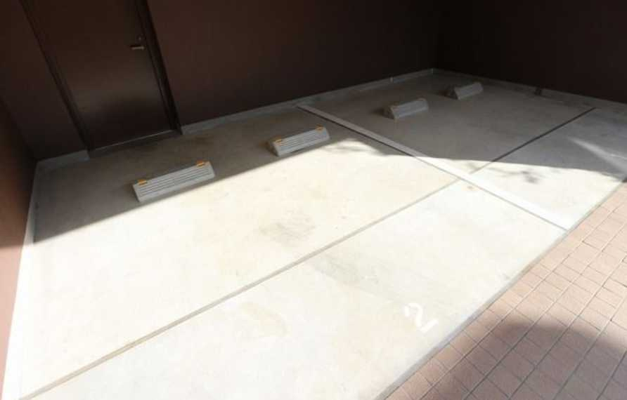 PREMIUM CUBE G 三軒茶屋　ペット飼育可　ネット無料　分譲賃貸の駐車場