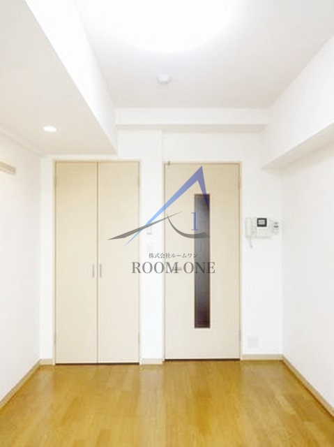 ル・リオン多摩川ＧＲＡＮＤ-ＣＯＵＲＴの居間・リビング|洋室のお部屋です。