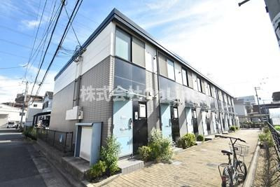 レオパレスヴィヴァーチェ青山の外観
