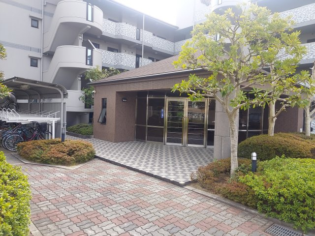 エンゼルハイム宝塚第5のエントランス