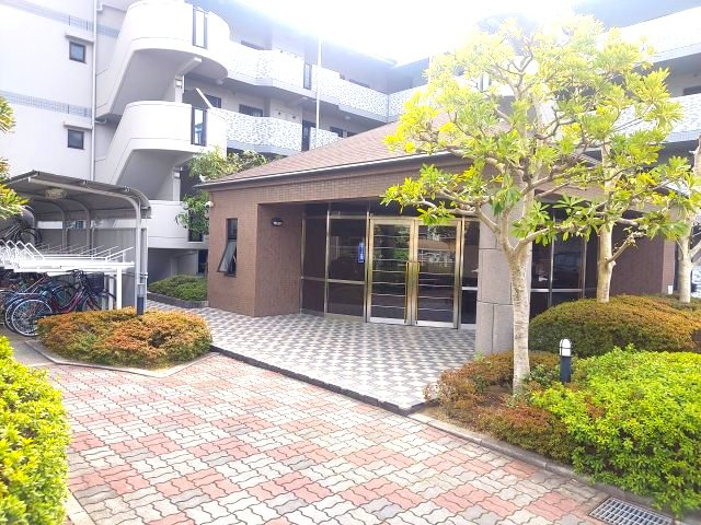 エンゼルハイム宝塚第5のエントランス