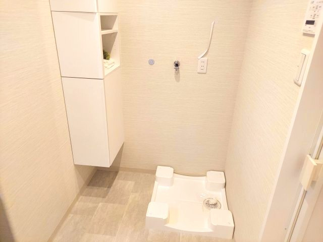 エンゼルハイム宝塚第5の洗面所|洗濯機置場