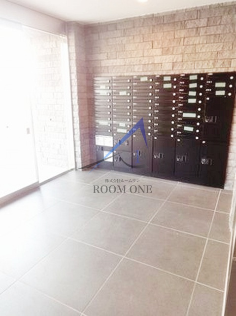 クレヴァンス川崎鹿島田のその他共用部分|集合ポストと宅配ボックスです。