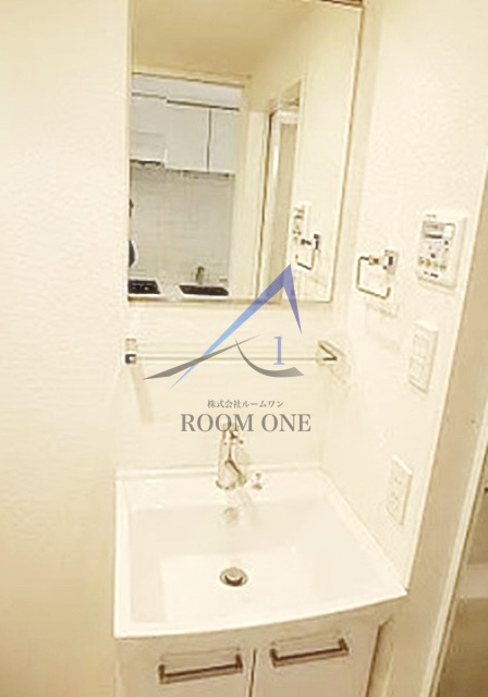 メインステージ多摩川Ⅱの洗面所|洗面台です。