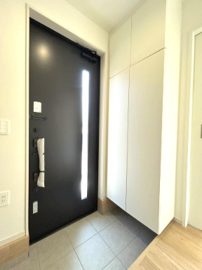 多賀城市高橋の玄関