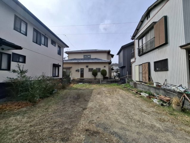 売中古戸建　静岡市葵区上足洗３丁目の外観|▼駐車４台可！普段の通勤、買い物はもちろん、来客時や、お子様が成長されてからも活躍してくれそうです！