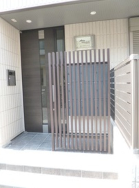 アクシス池袋本町のセキュリティ|★オートロック付きのエントランス★