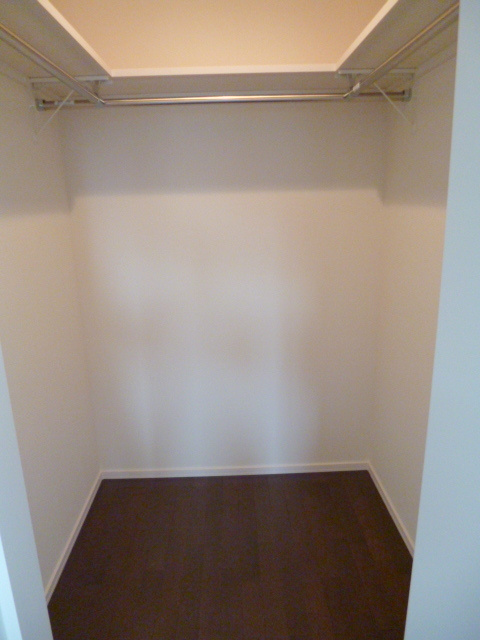 アクシス池袋本町の収納|★１．７帖のウォークインクローゼット★