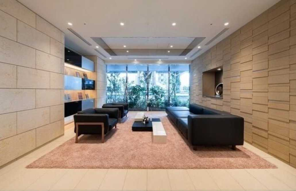 ルフォンプログレ渋谷ヒルトップ　ペット相談　ネット無料　高層階のロビー