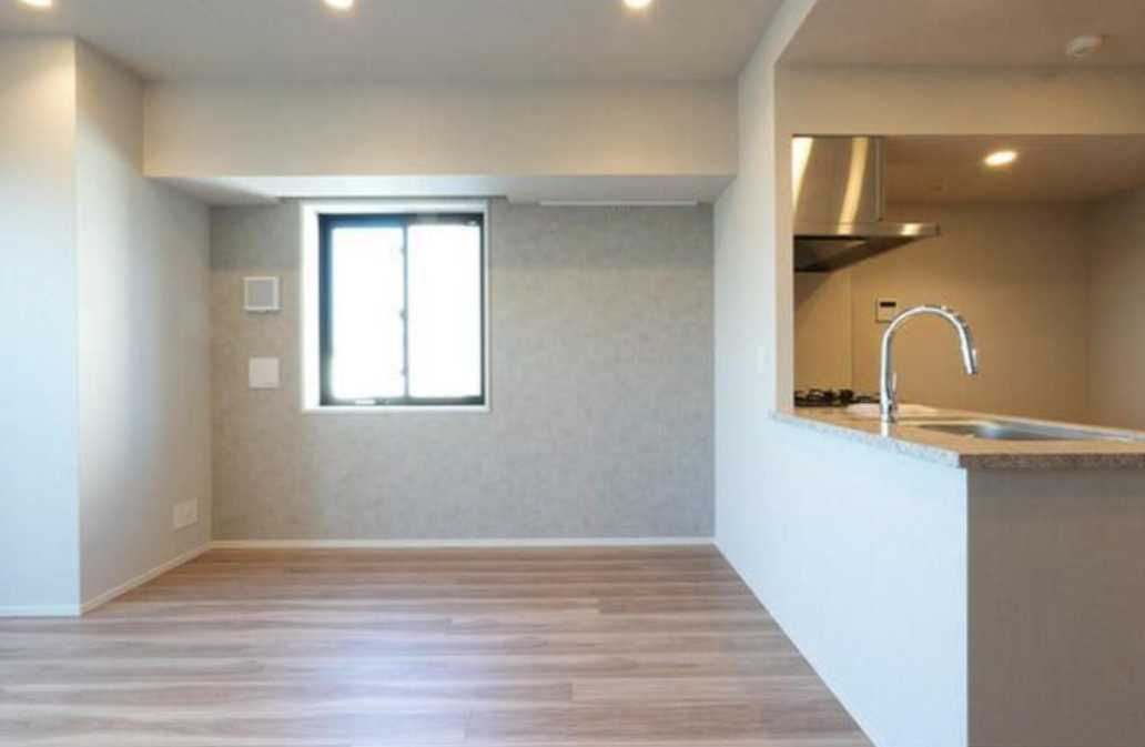 ルフォンプログレ渋谷ヒルトップ　ペット相談　ネット無料　高層階の居間・リビング