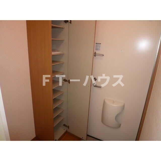 アムール ならし野の玄関