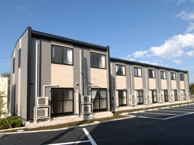 レオパレスフェリーチェ南新木の外観|画像1