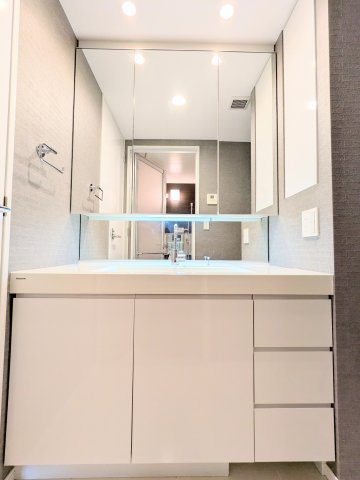 シティハウス新御徒町ステーションコートの独立洗面台|～洗面化粧室写真～