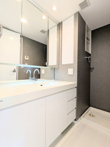 シティハウス新御徒町ステーションコートの独立洗面台|～洗面化粧室写真～