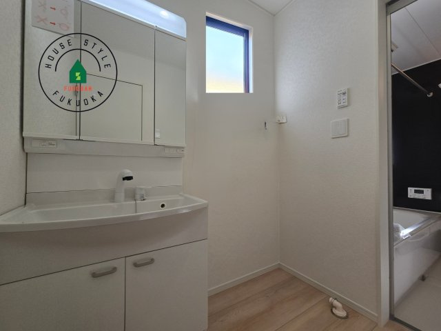 福岡市南区野多目6丁目第5-1棟（1号棟）の内観：施工例|脱衣所、洗面所は小さなプライベートスペース。歯磨き、洗顔と毎日施す個人空間。