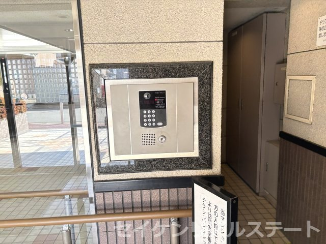 ライオンズマンション古淵第２　５階部分のエントランス