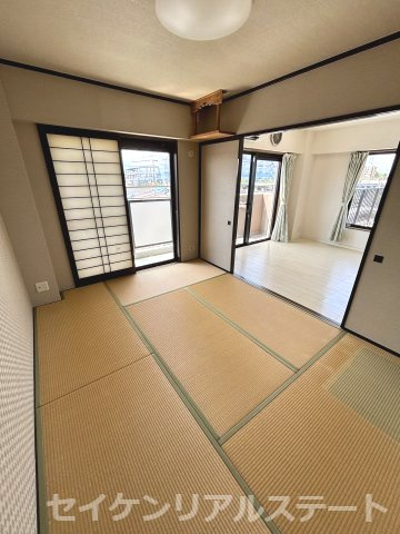 ライオンズマンション古淵第２　５階部分のキッチン