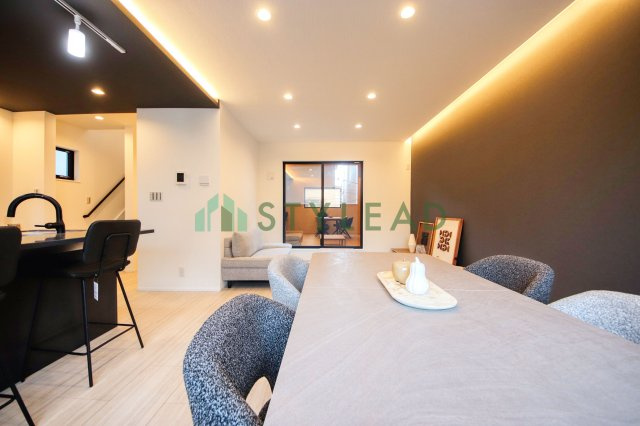 【居間・リビング】