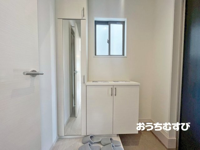 春日井市下津町2期(全2棟)の玄関