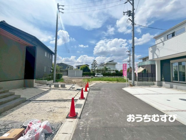 春日井市下津町2期(全2棟)の前面道路含む現地写真