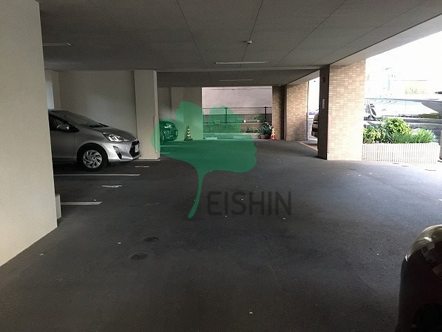グリュックハイム山王公園の駐車場