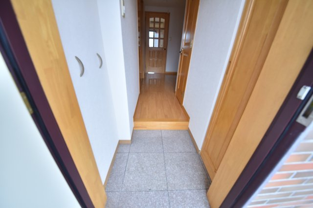 est brick kokusai dai maeの玄関