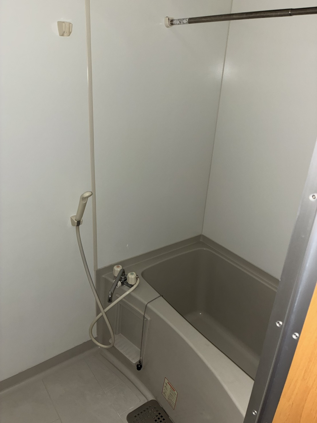 est brick kokusai dai maeの浴室