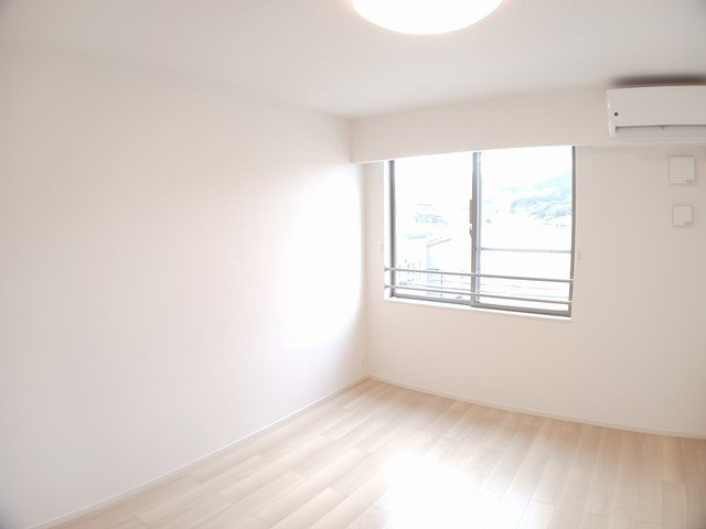 アルカンシエル・ベルⅡの居間・リビング|ゆったり過ごせるリビングです