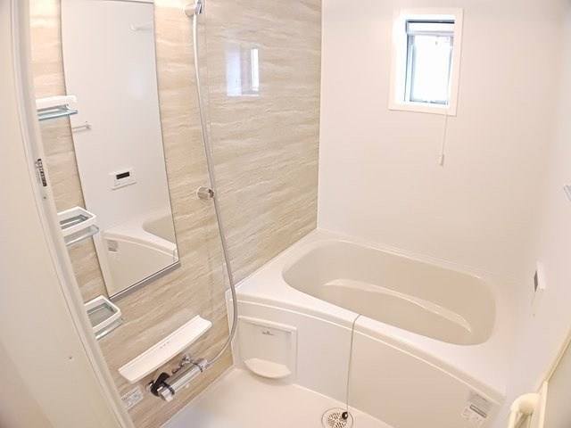 アルカンシエル・ベルⅡの浴室|ゆったり過ごせるお風呂です