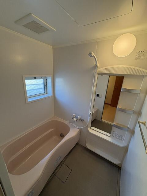 町田市真光寺２丁目のテラスの浴室