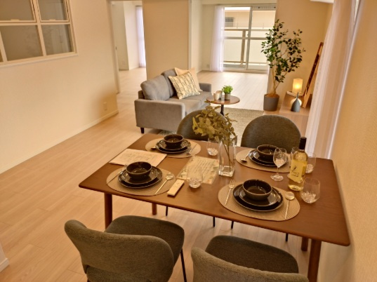 オリーブハイツ西宮の居間・リビング