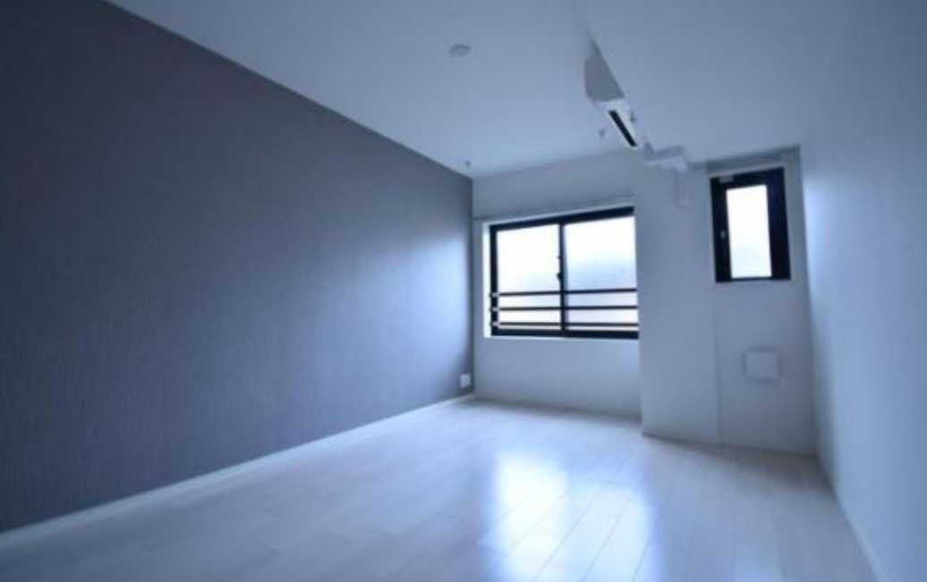 ウェルスクエアイズム三軒茶屋SOUTH　敷金0　ネット無料　オートロックの居間・リビング