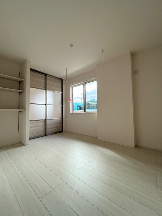 調布市国領町５丁目のアパートの寝室