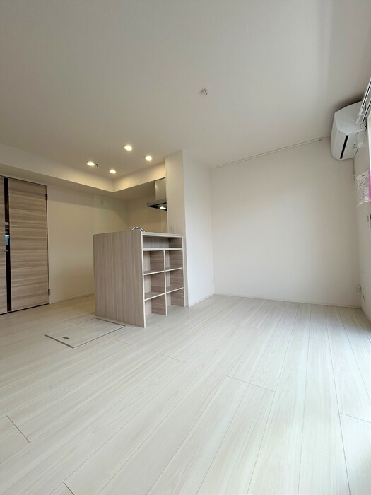 調布市国領町５丁目のアパートの居間・リビング