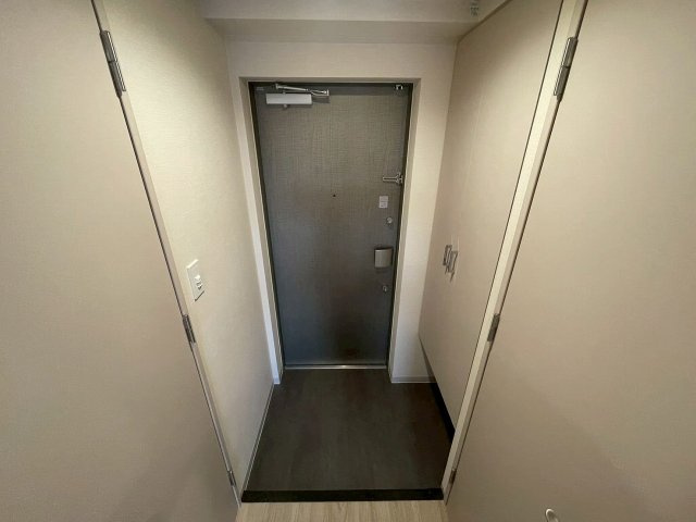 Alivis Shimo-Shinjo SoL TERRACEの玄関