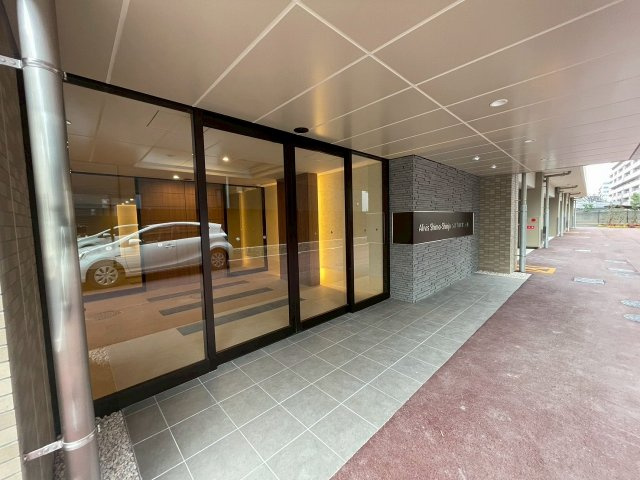 Alivis Shimo-Shinjo SoL TERRACEのエントランス