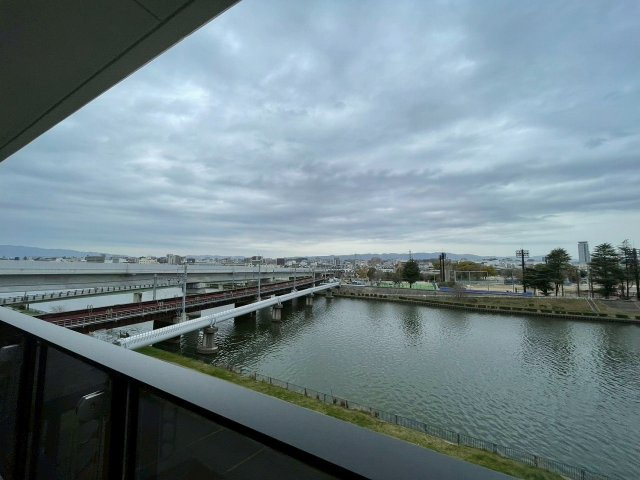 Alivis Shimo-Shinjo SoL TERRACEの展望