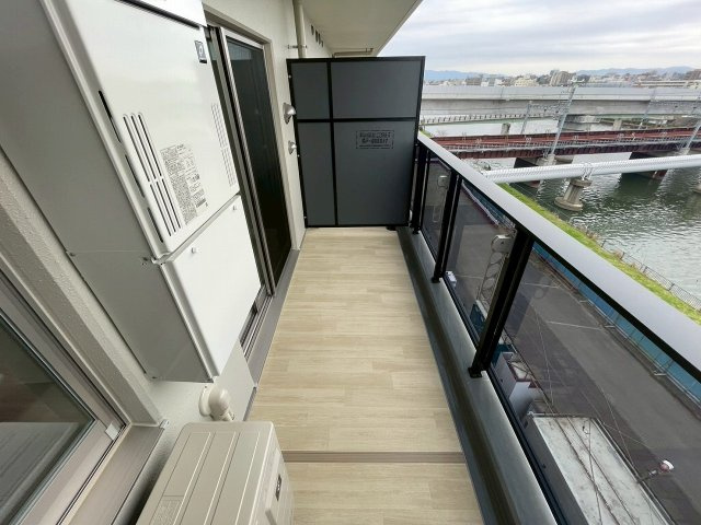 Alivis Shimo-Shinjo SoL TERRACEのバルコニー