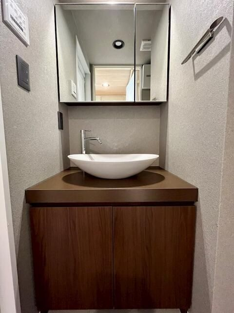 レジディア神田東の洗面所