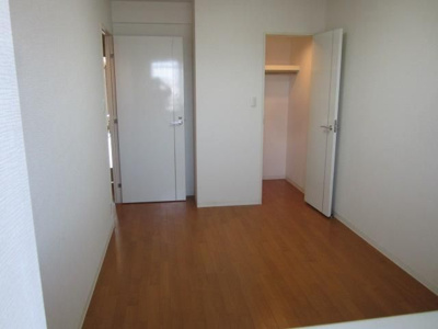 【寝室】 | サンクレイドル古河 | 落ち着いて過ごせるお部屋なので、寝室にいかがでしょうか