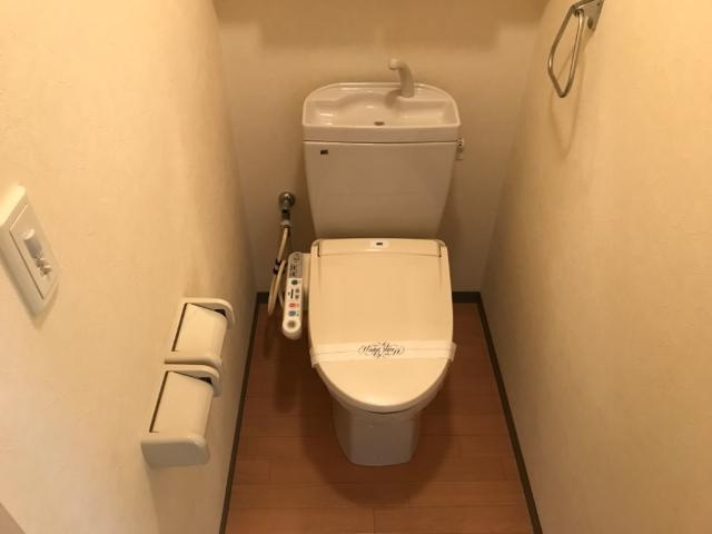 ルピナス２１のトイレ|シャワー付トイレ
