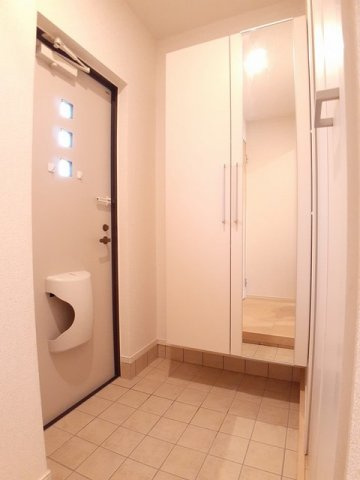 ヴェリテ・ヴィラージュの玄関|毎日通る玄関はこちらです