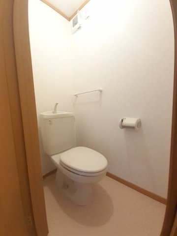 カーサグリーンⅠのトイレ|落ち着いたトイレです