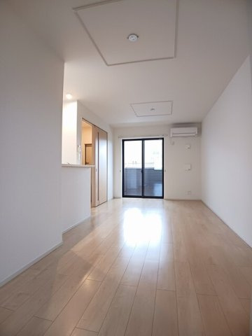 ボヌール岩橋　Ⅰの居間・リビング|ゆったりとした居間です