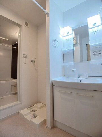 ボヌール岩橋　Ⅰの洗面所|洗面所です